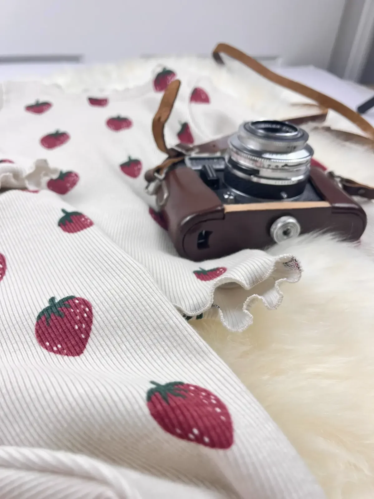 Bio-Rippjersey T-Shirt Erdbeeren - immagine 3